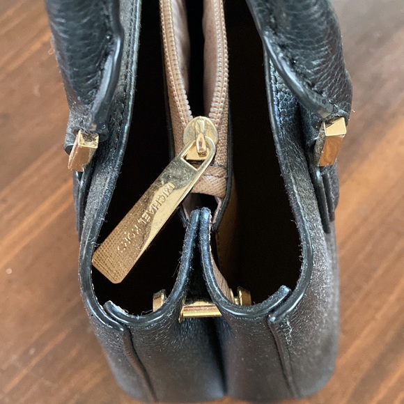 Michael Kors tote - Picture 5 of 5